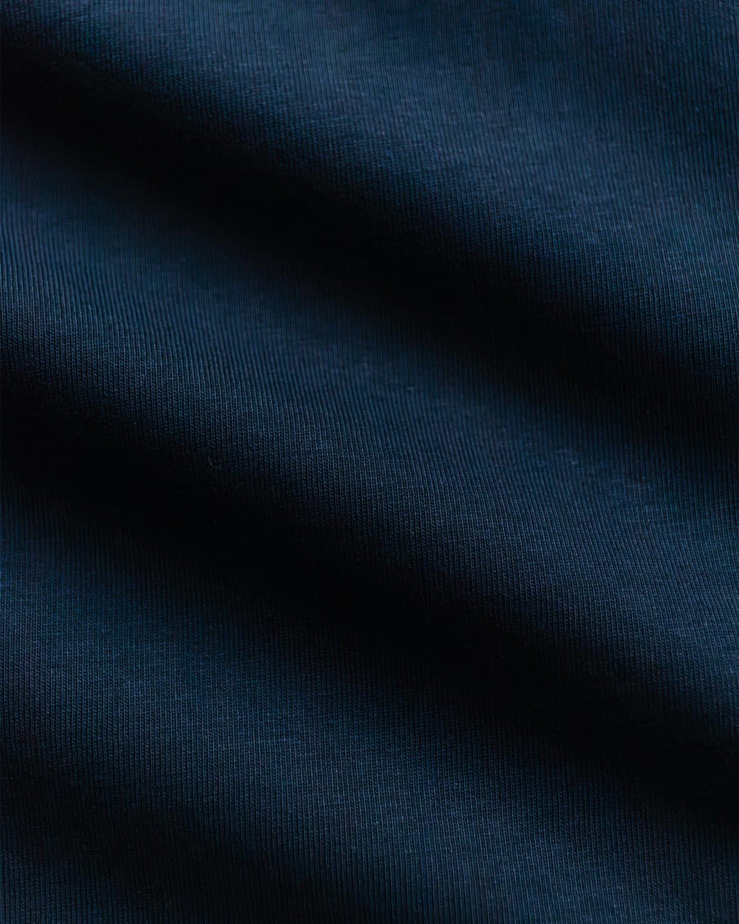 ESSENTIAL - T NAVY